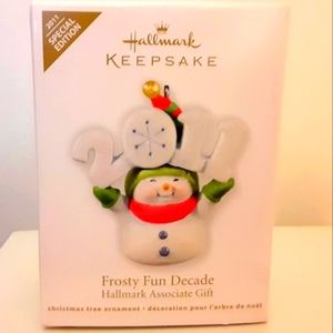RARE Hallmark Associate Gift Ornament